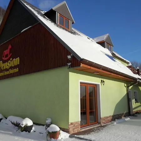 بيت للعطل Old Toy Factory Comfortable Holiday Český Jiřetín